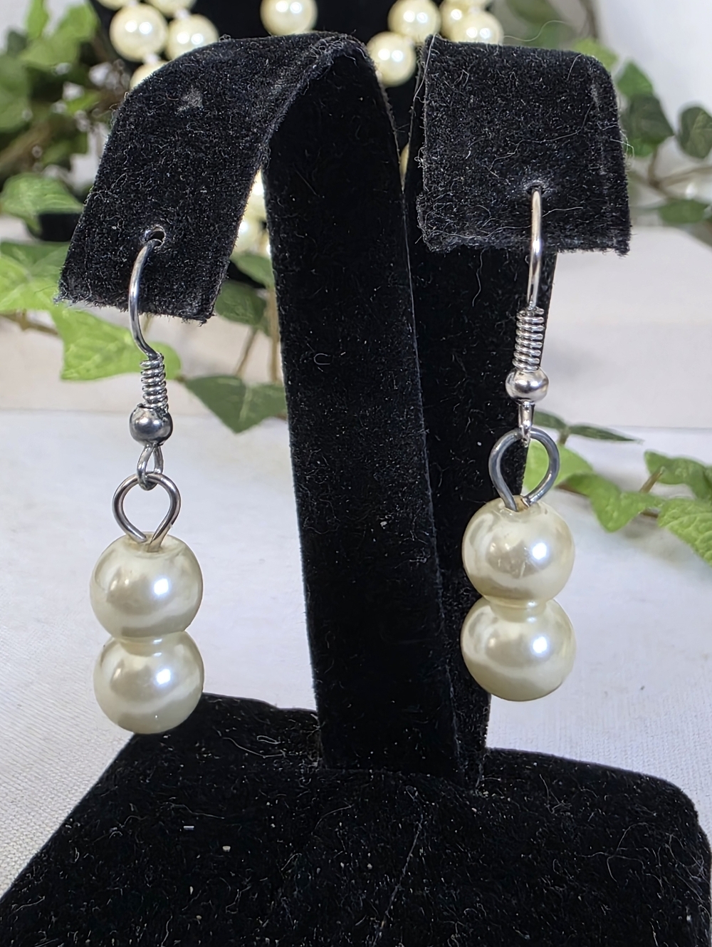 Long 90' Ivory Glass Pearl Necklace And Earrings Set - Picture 8 of 10